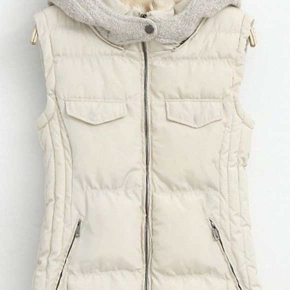 zaba Jackets & Blazers - Two toned white and cream vest with hood